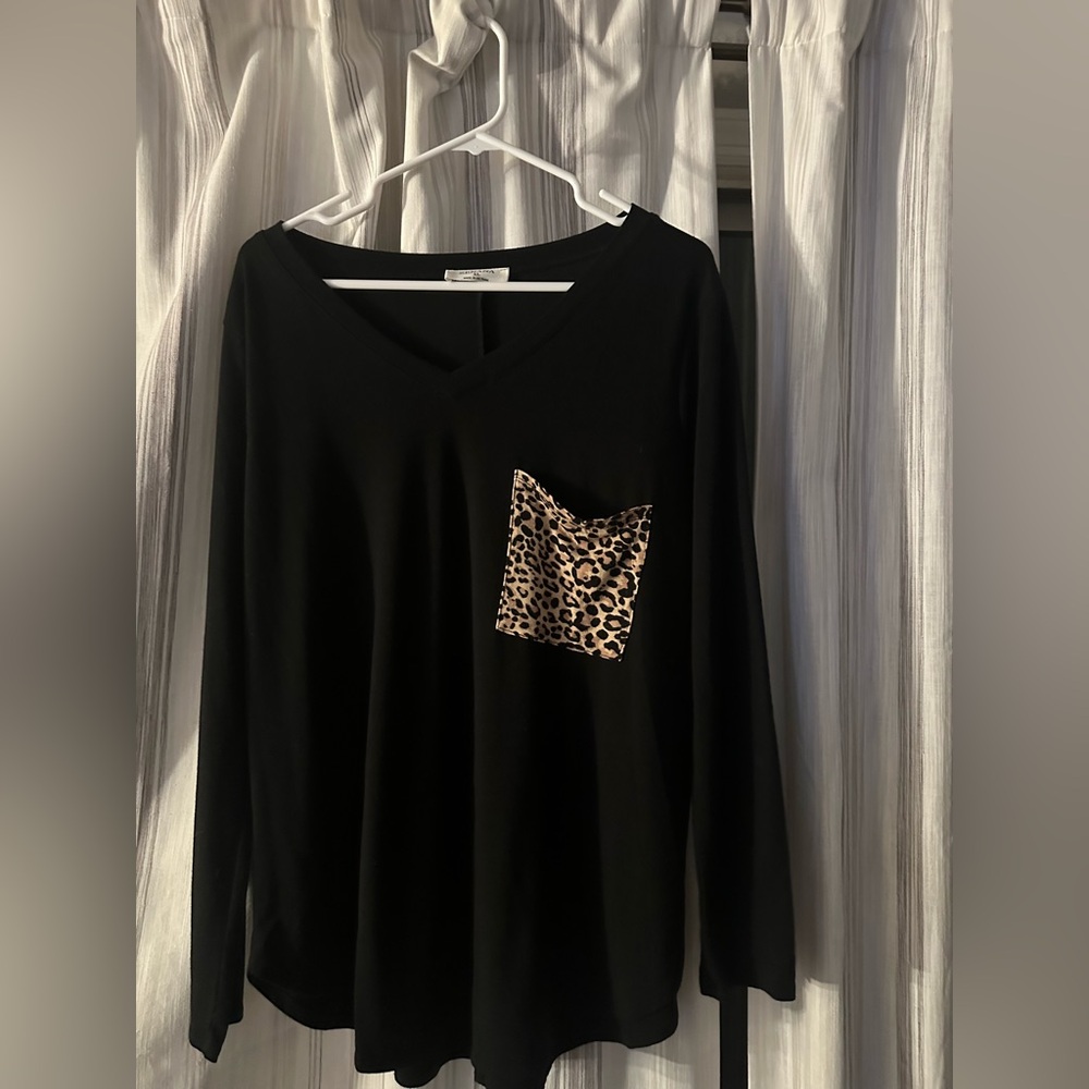 Zenana Black long sleeve Cheetah pocket shirt XL